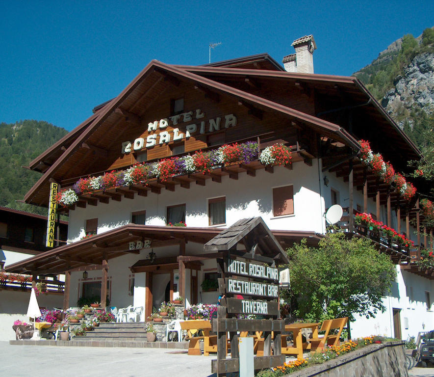Hotel Rosalpina Rocca Pietore Exterior photo