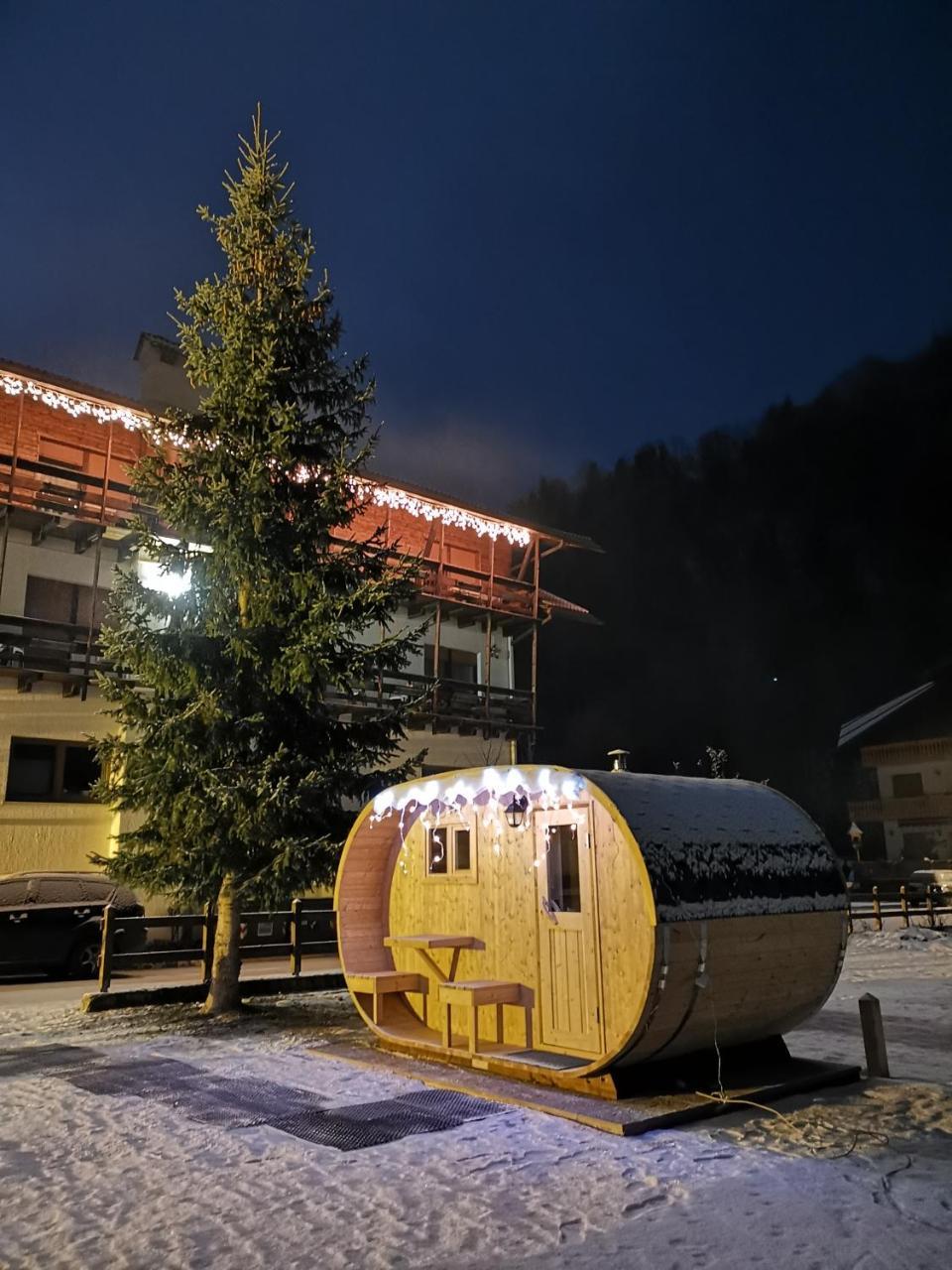 Hotel Rosalpina Rocca Pietore Exterior photo
